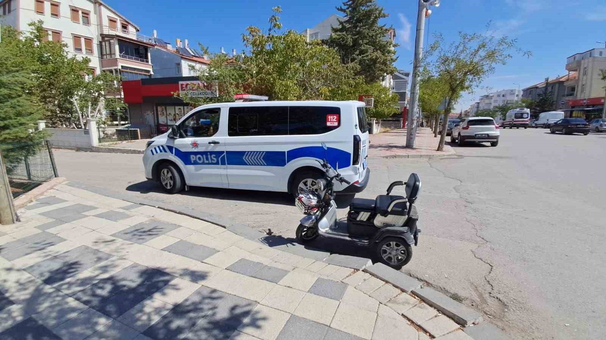 Karaman’da 3 tekerlekli elektrikli bisiklet devrildi: 1 yaralı