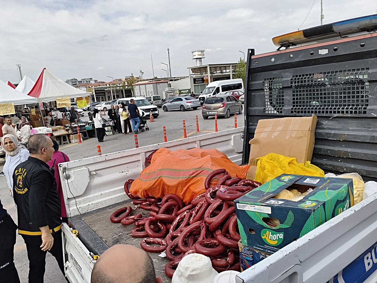 Malatya’daki fuarda Tarım ekipleri 230 kilo sucuk ve 150 kilo peynire el koydu