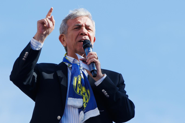 Ankara Büyükşehir Belediye Başkanı Mansur Yavaş CHP'den istifa etti