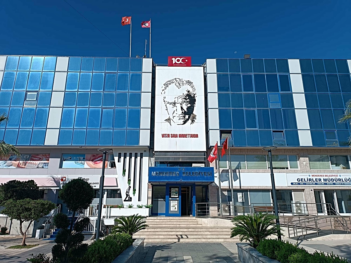 Menderes Belediyesi'ne yönelik soruşturmada ikinci dalgada 9 şüpheli gözaltına alındı
