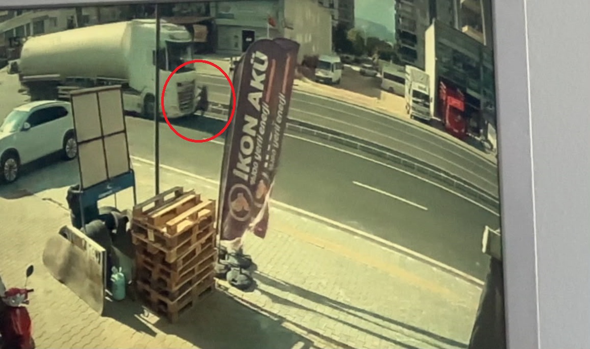 Mersin Erdemli'de akaryakıt tankerinin çarptığı Pakize Aksay hayatını kaybetti