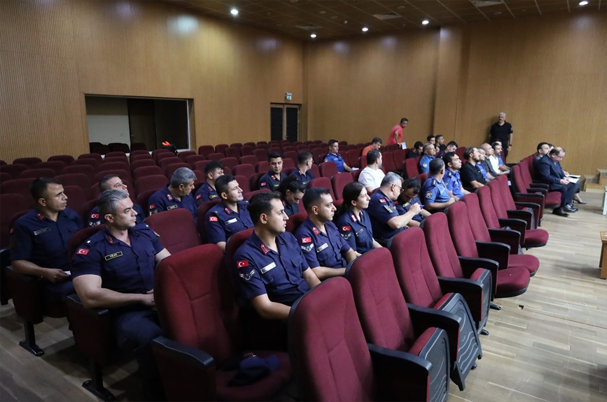 Mersin Tarsus'ta savcılar bilişim ve dolandırıcılık soruşturmalarını değerlendirdi