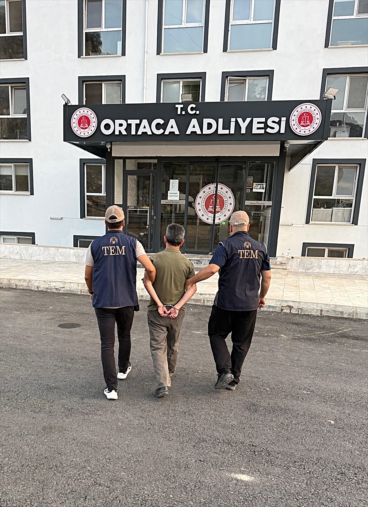 Muğla Ortaca’da FETÖ’den 7 yıl 6 ay kesinleşmiş hapis cezası olan öğretmen yakalandı