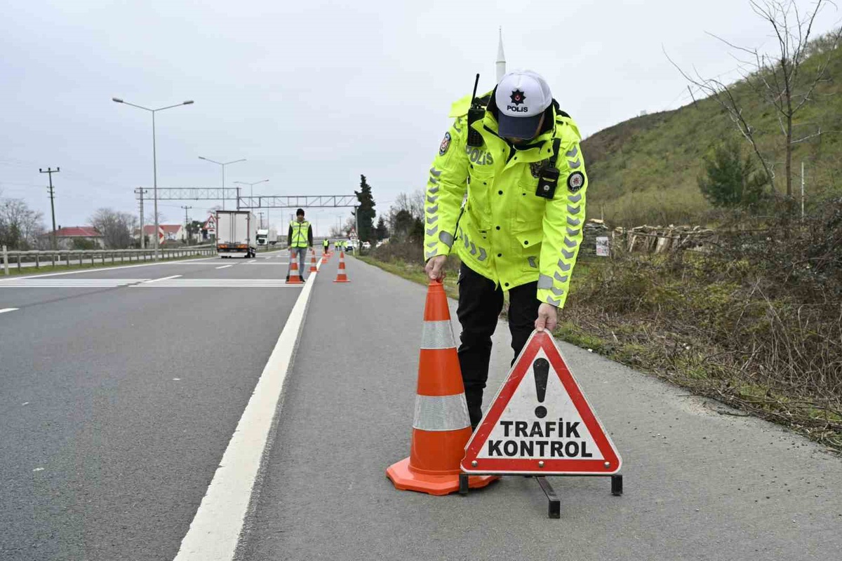 Ordu'da bir haftada 14 bin 895 araç denetlendi, 57 kazada 65 kişi yaralandı