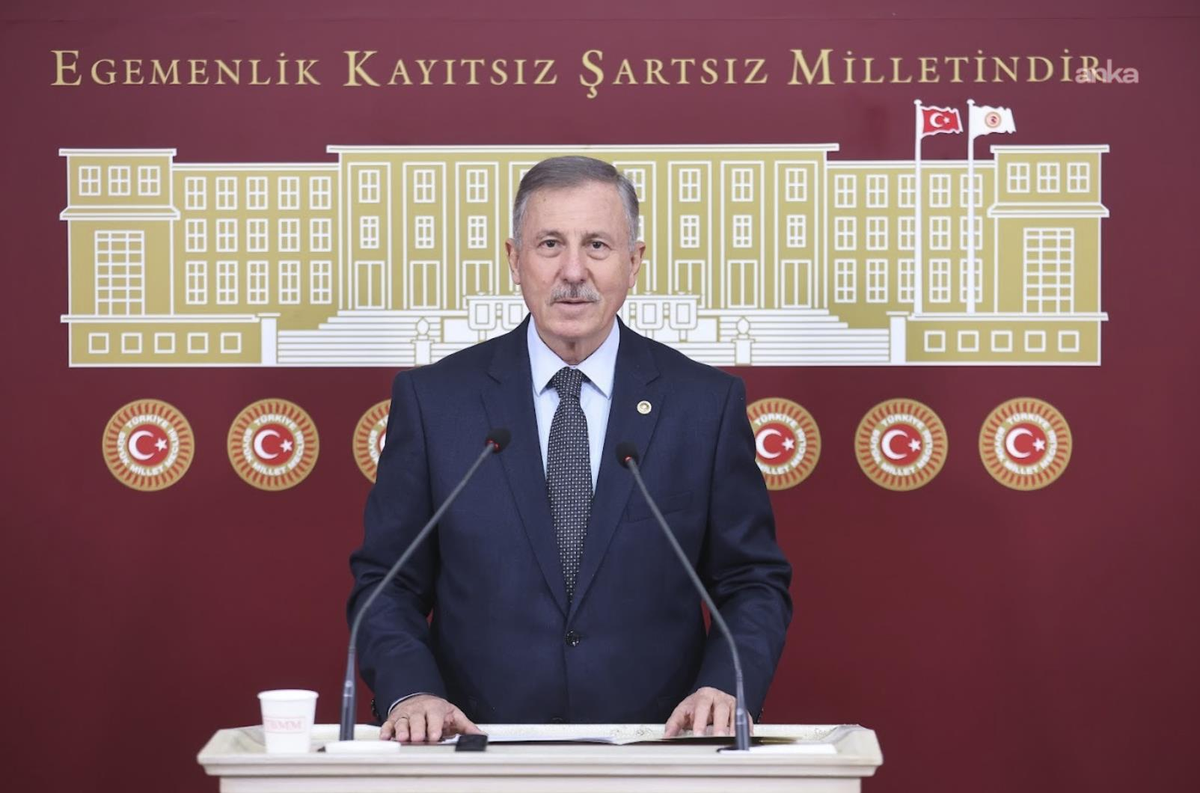 Özdağ, Borsa İstanbul'daki manipülatif işlemleri Meclis'e soru önergesiyle taşıdı