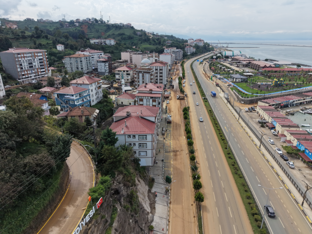 Rize İyidere’de sel temizliği nedeniyle 8 eğitim kurumunda eğitime 1 gün ara verildi