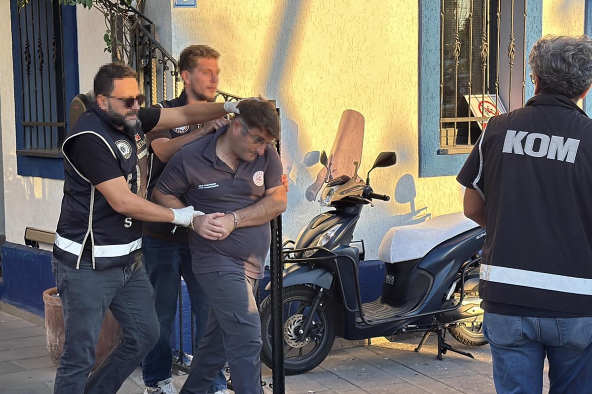 Rüşvet iddiasıyla suçüstü yakalanan Bodrum Bölge Liman Başkanı gözaltına alındı