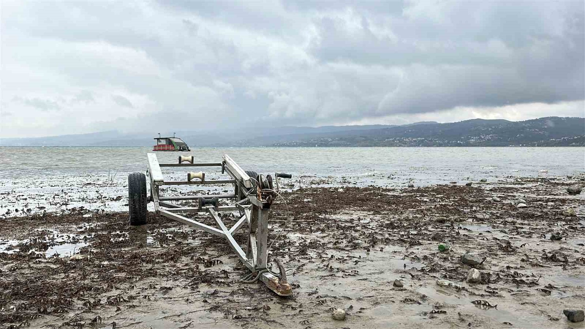 Sakarya'da sağanaklara karşın Sapanca Gölü'nde su seviyesi 29.56'ya geriledi