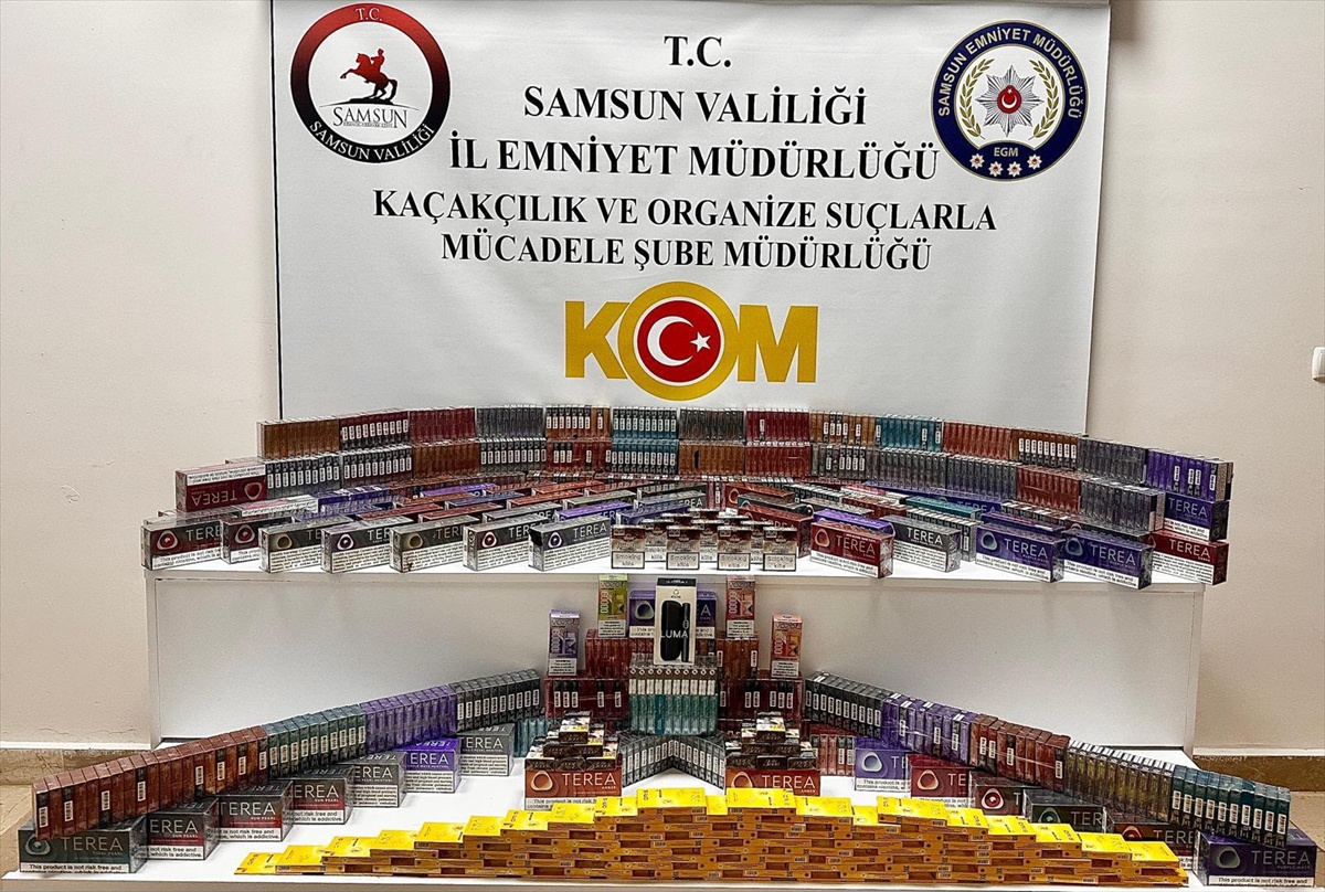 Samsun'da 1560 paket kaçak tütün çubuğu ele geçirildi, 2 şüpheli gözaltına alındı