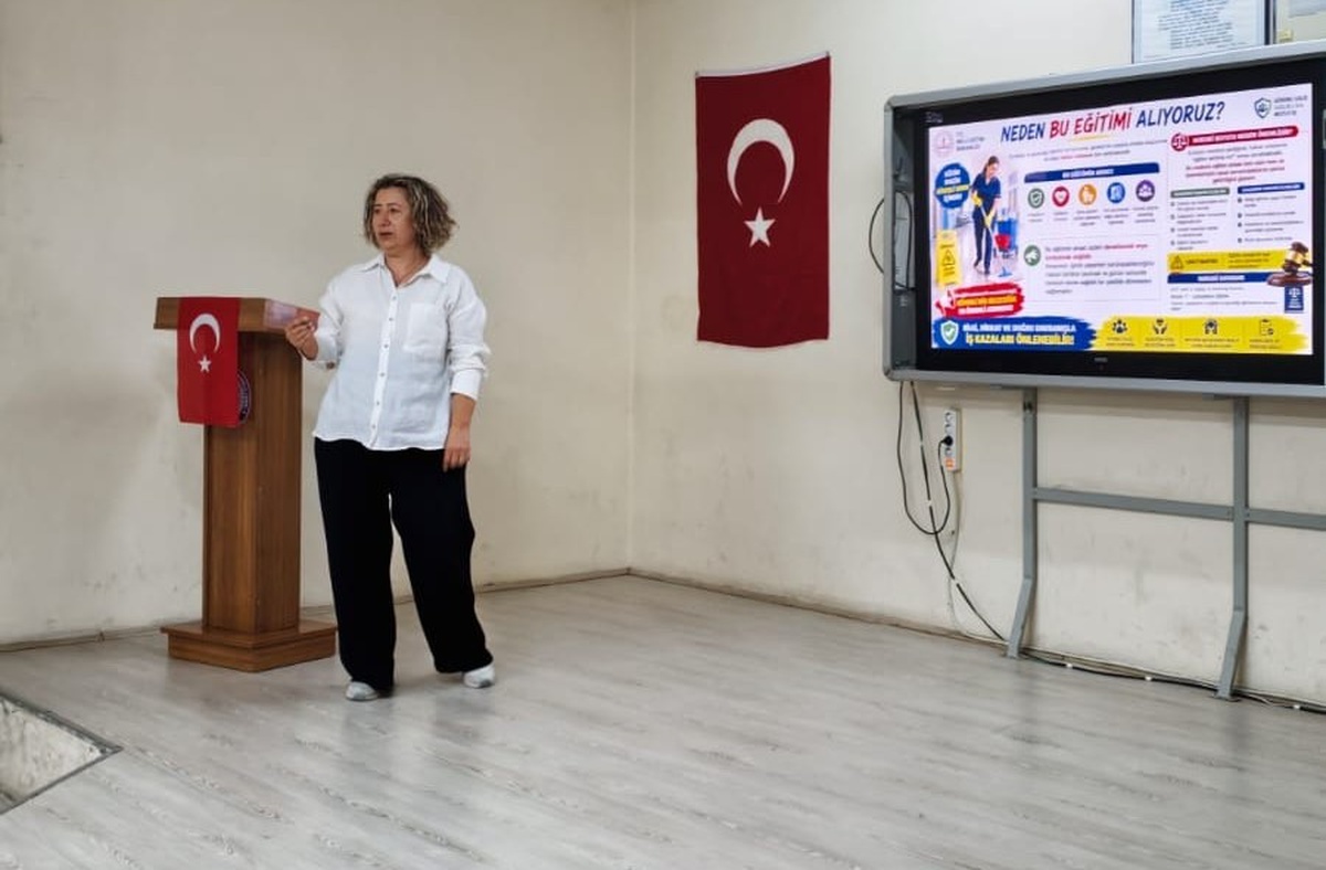 Sarıgöl'de 38 okul çalışanı 8 saatlik iş güvenliği eğitimi aldı
