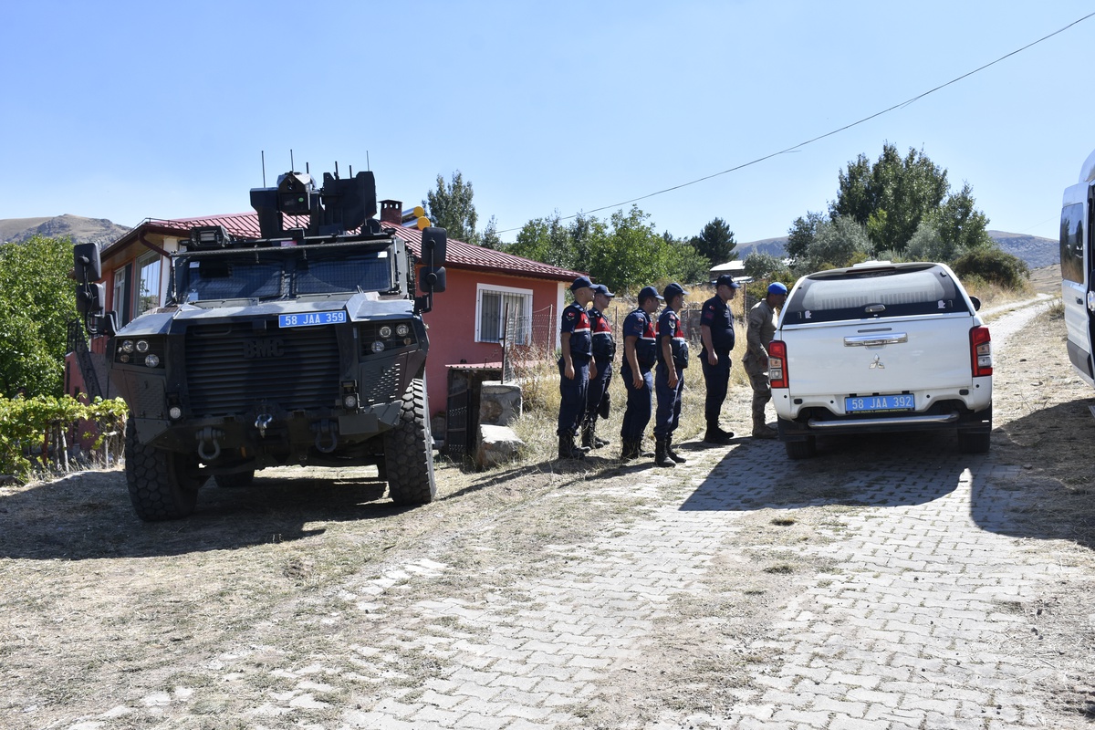 11 aylık Büşra 14 gündür kayıp! Annenin değişen ifadeleri soruşturmayı altüst etti, 6 aile üyesi tutuklandı