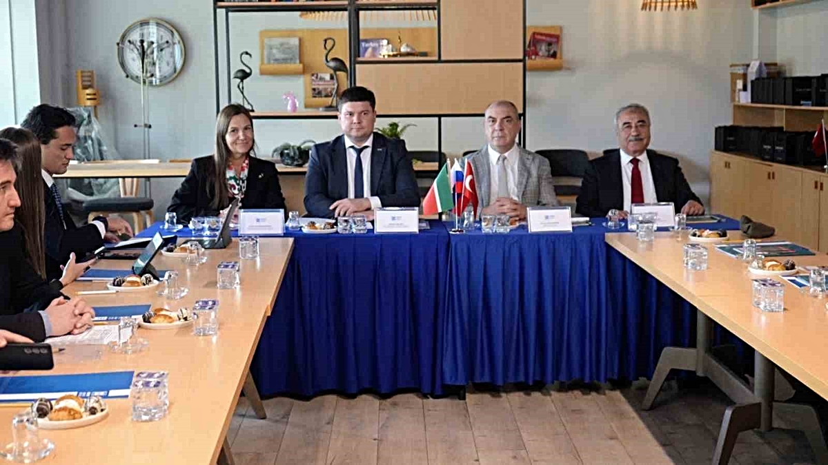 Tataristan heyeti ESO’da Eskişehirli firmalarla ikili iş görüşmeleri yaptı