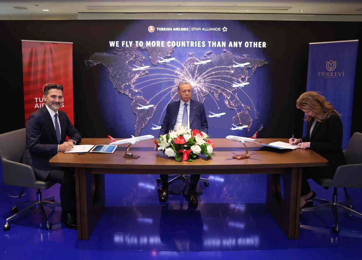 Türk Hava Yolları, 150 adede kadar yolcu uçağı siparişi için Boeing’le anlaşma imzaladı