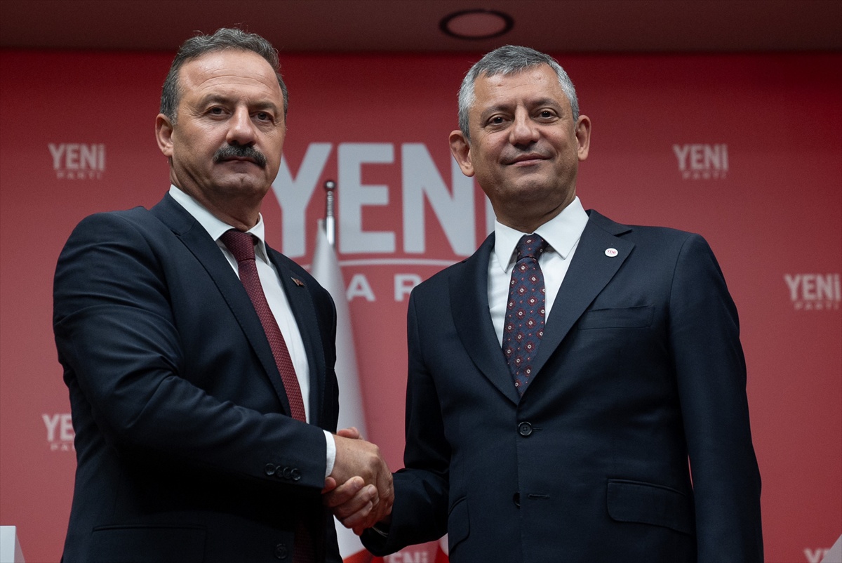 Yeni Parti lideri Özel, Yavaş ve 7 ilçe başkanının CHP'den istifasına saygılıyız dedi