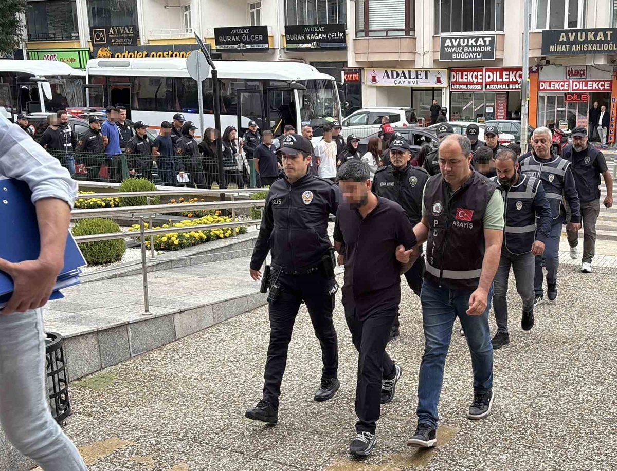 55 ilde kapora dolandırıcılığı yapan 15 şüpheli Çorum merkezli operasyonda tutuklandı