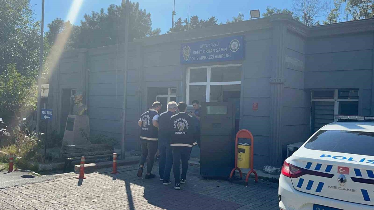 8 yıl 11 ay hapis cezası olan firari, İstanbul Beylikdüzü'nde dükkanında yakalandı