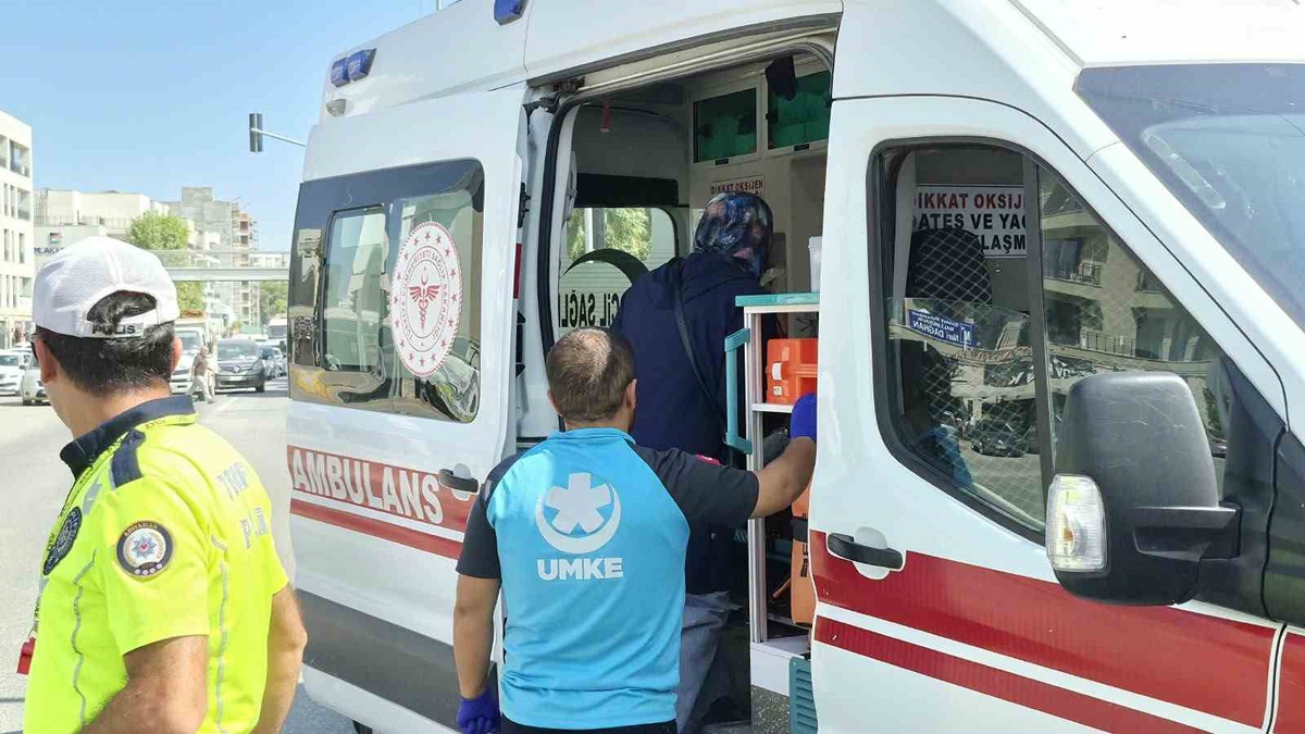 Adıyaman'da otomobille çarpışan motosiklet sürücüsü hamile kadın yaralandı