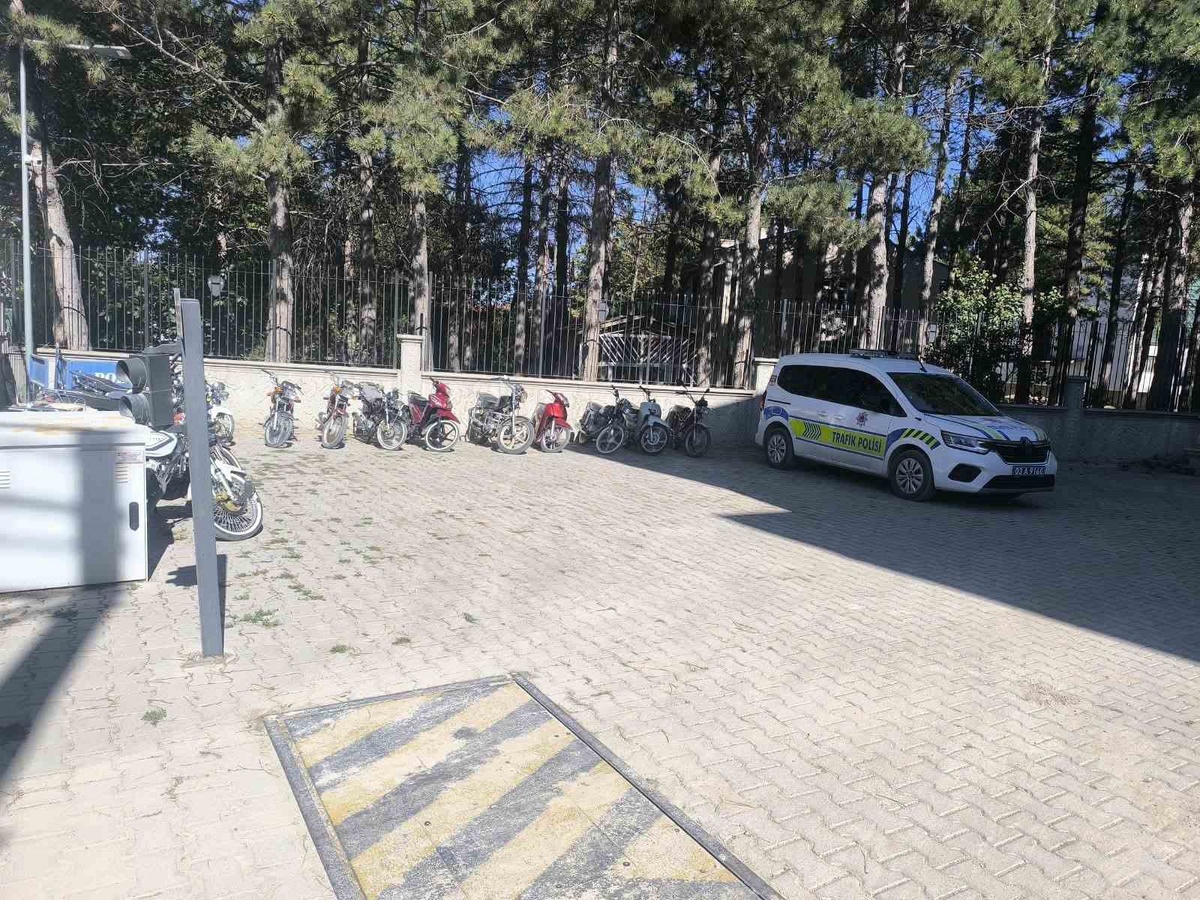 Afyonkarahisar Şuhut'ta denetimlerde sürücülere 2 milyon TL para cezası kesildi