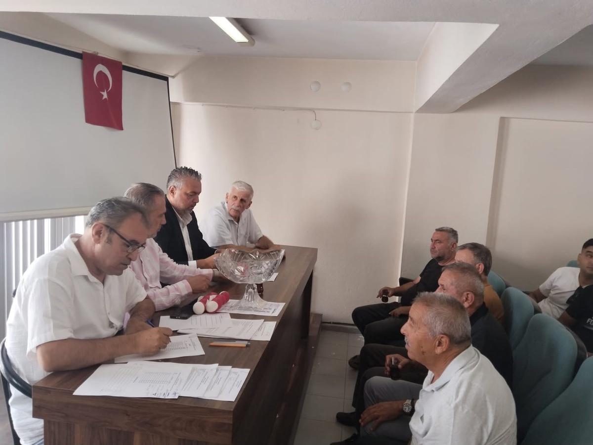 Aydın'da amatör futbolun 2026-2027 sezonu fikstürü ASKF'de çekilen kurayla belirlendi