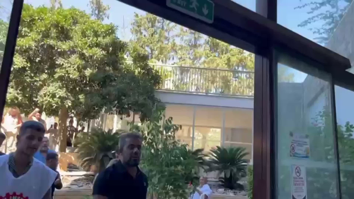 Bodrum'da Akyarlar ve Gümbet'teki iki otelin çalışanları maaş alamayınca iş bıraktı
