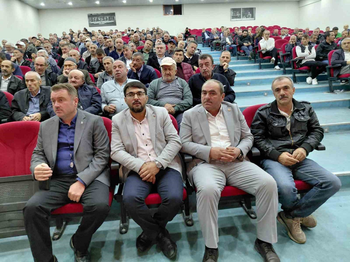 Bolu Mudurnu'da 329 ticari kanatlı yetiştiricisine biyogüvenlik toplantısı yapıldı