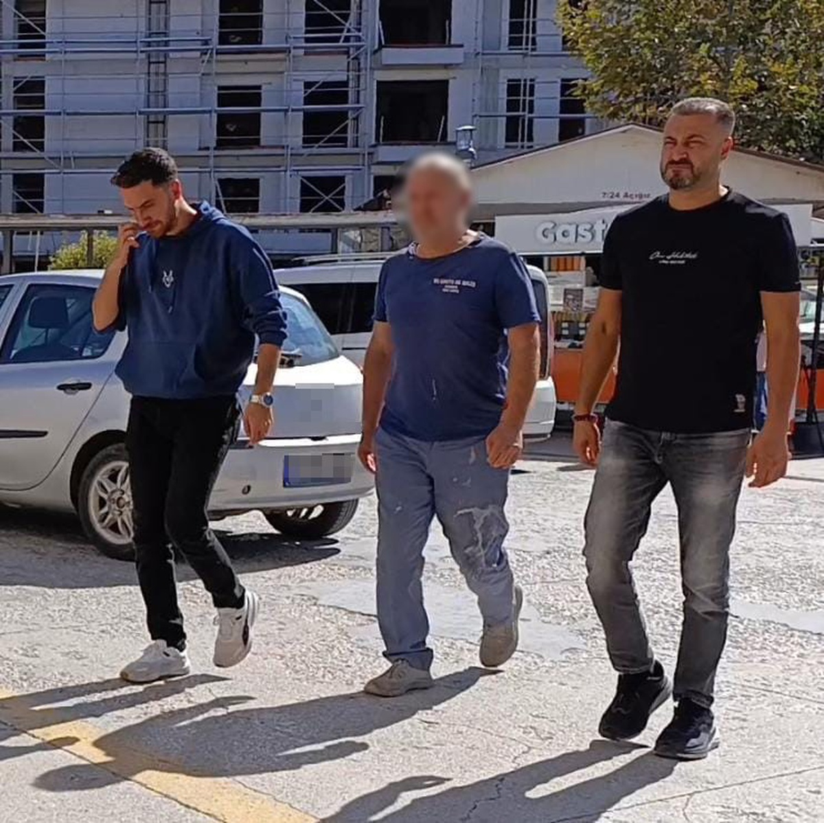 Bursa İnegöl'de mezarlıkta çıkan baltalı kavgada 1 kişi yaralandı