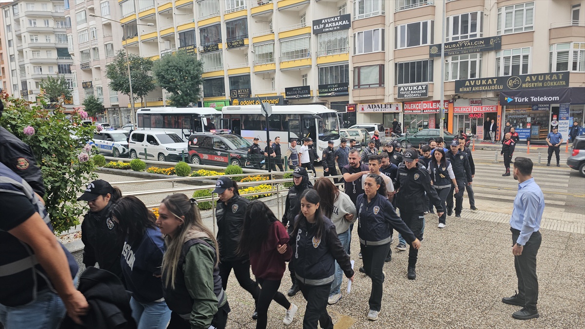 Çorum merkezli araç dolandırıcılığı operasyonunda 18 şüpheli gözaltına alındı
