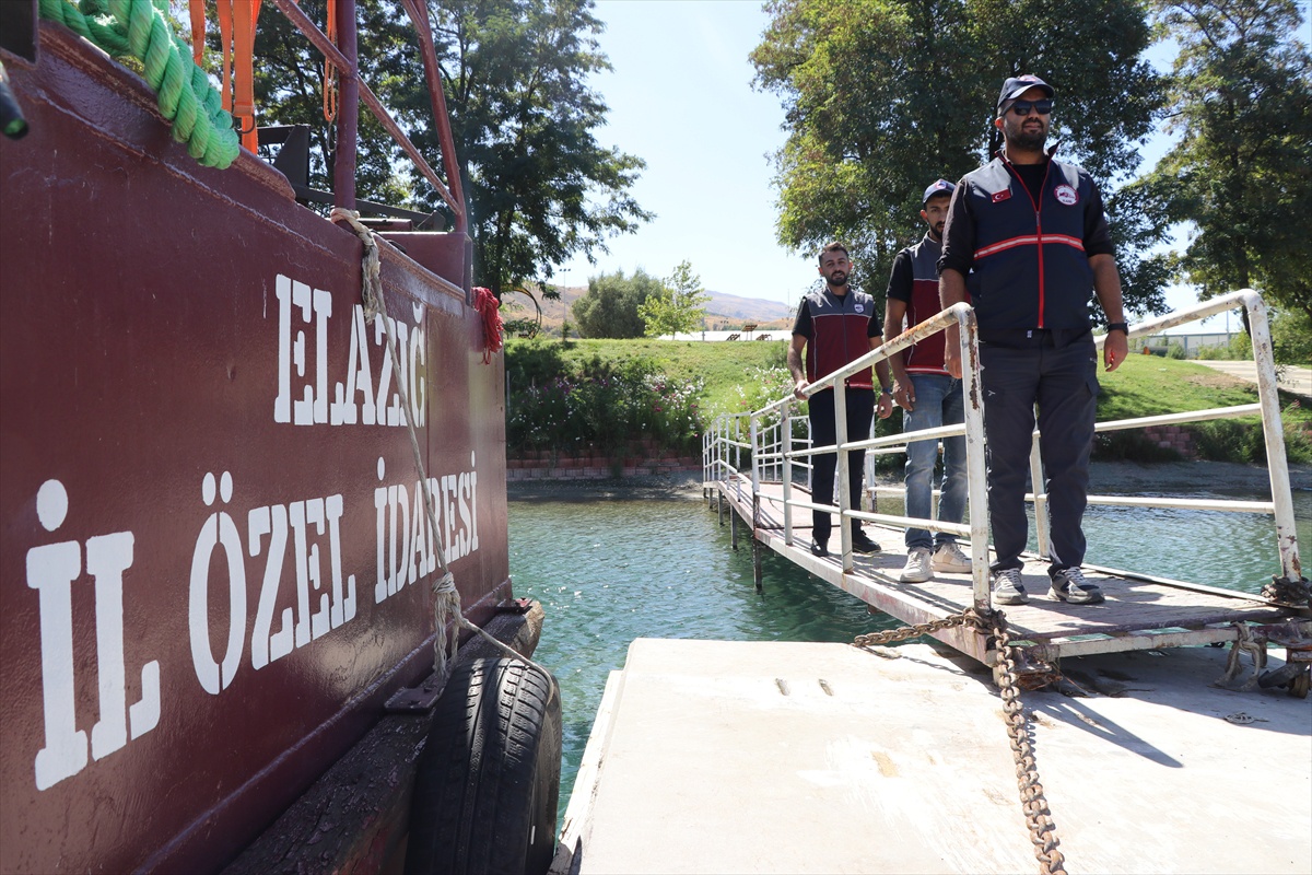 Hazar Gölü'nde yürütülen temizlikte bir yılda 1000 kilogramın üzerinde çöp toplandı