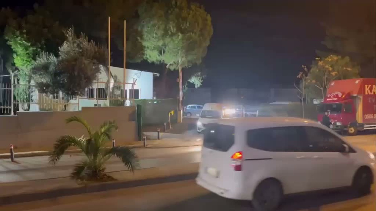 İzmir’de 24 saat süren eş zamanlı operasyonda aranan 184 kişi gözaltına alındı