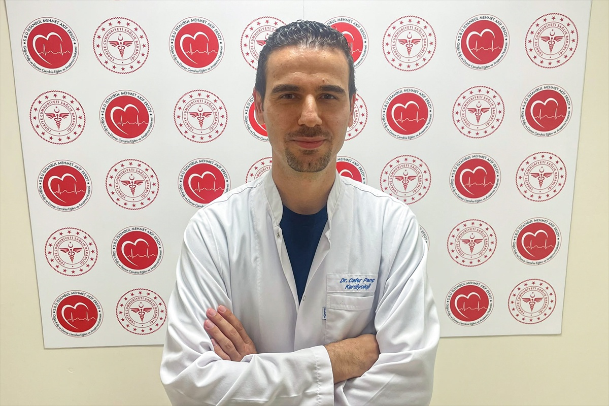 Kardiyologlar sigaranın kalp krizi ve inme riskini 2-4 kat artırdığını bildirdi