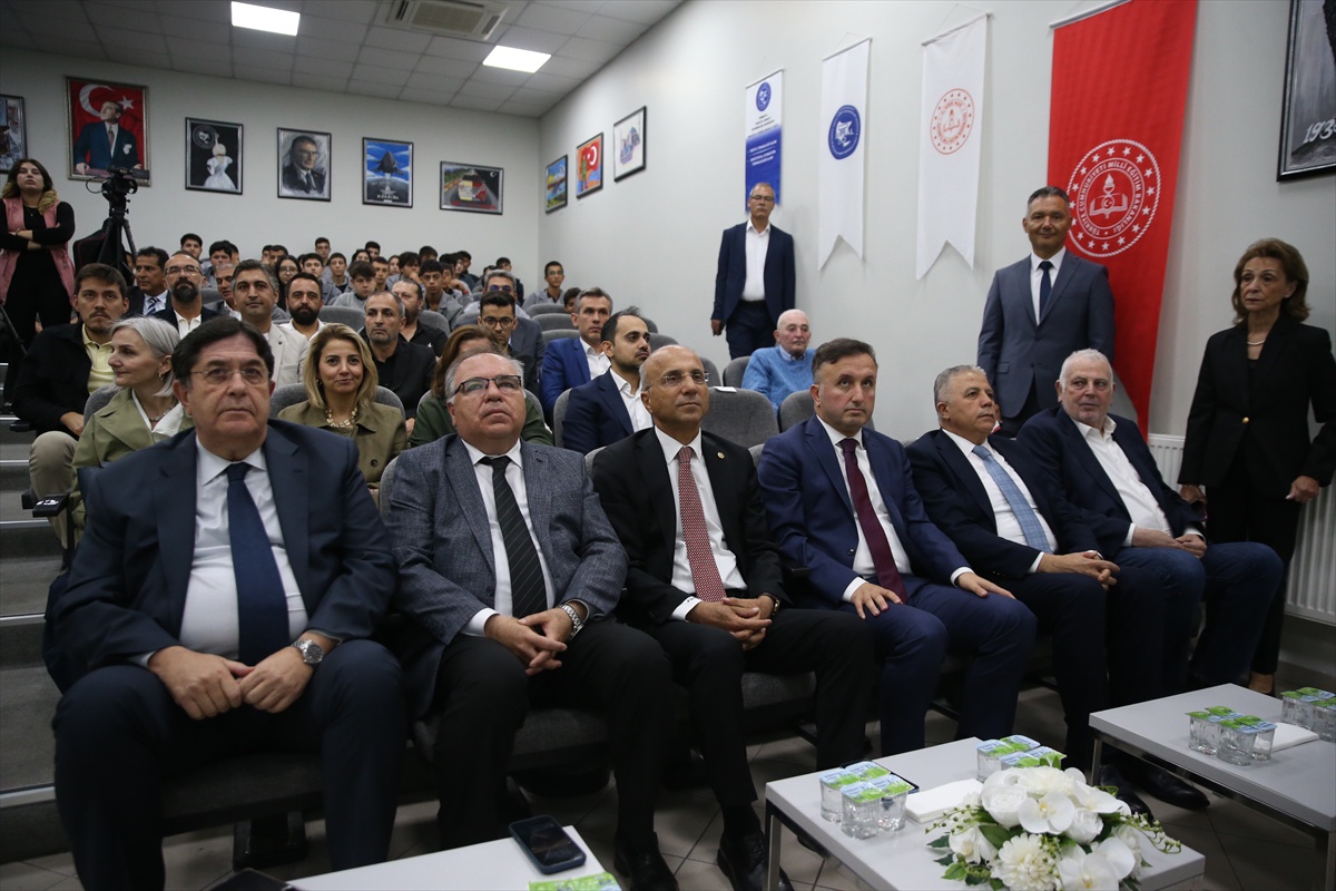 Kayseri'de SOGEP destekli tekstil meslek lisesi istihdam projesinin kapanışı yapıldı