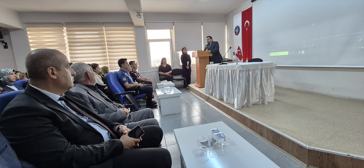 Kırıkkale'de Bahşılı MYO açılışında kaymakam gençlere Terörsüz Türkiye dersi verdi