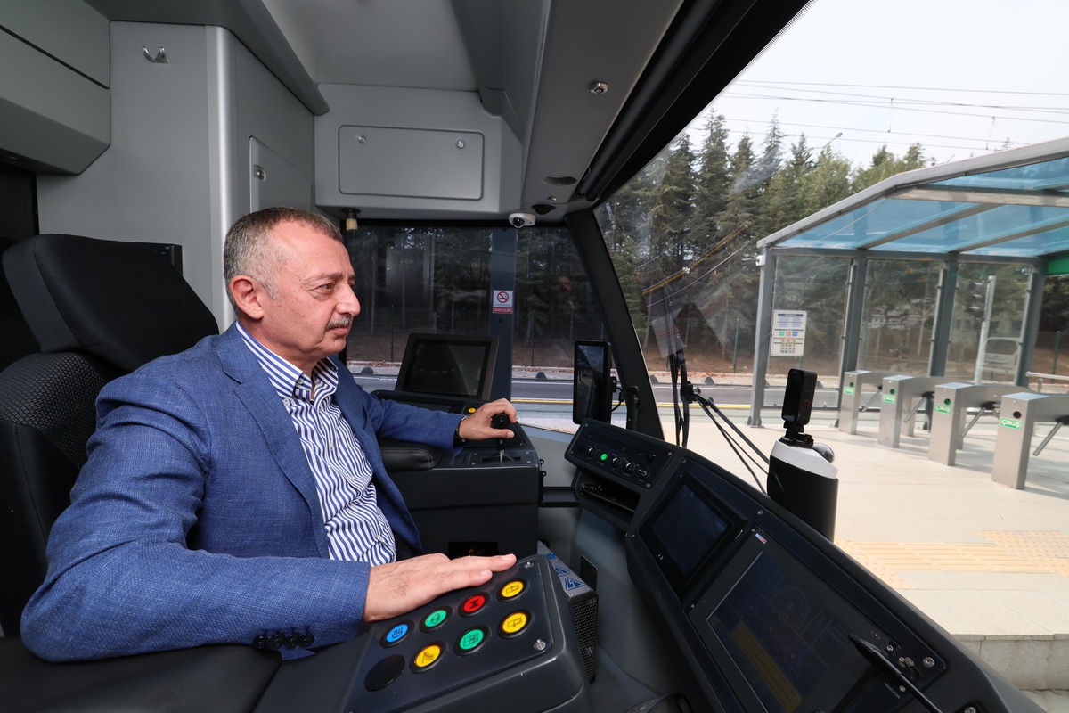 Kocaeli'nin altında 6 dev köstebek: 2,2 milyar dolarlık metro yükseliyor