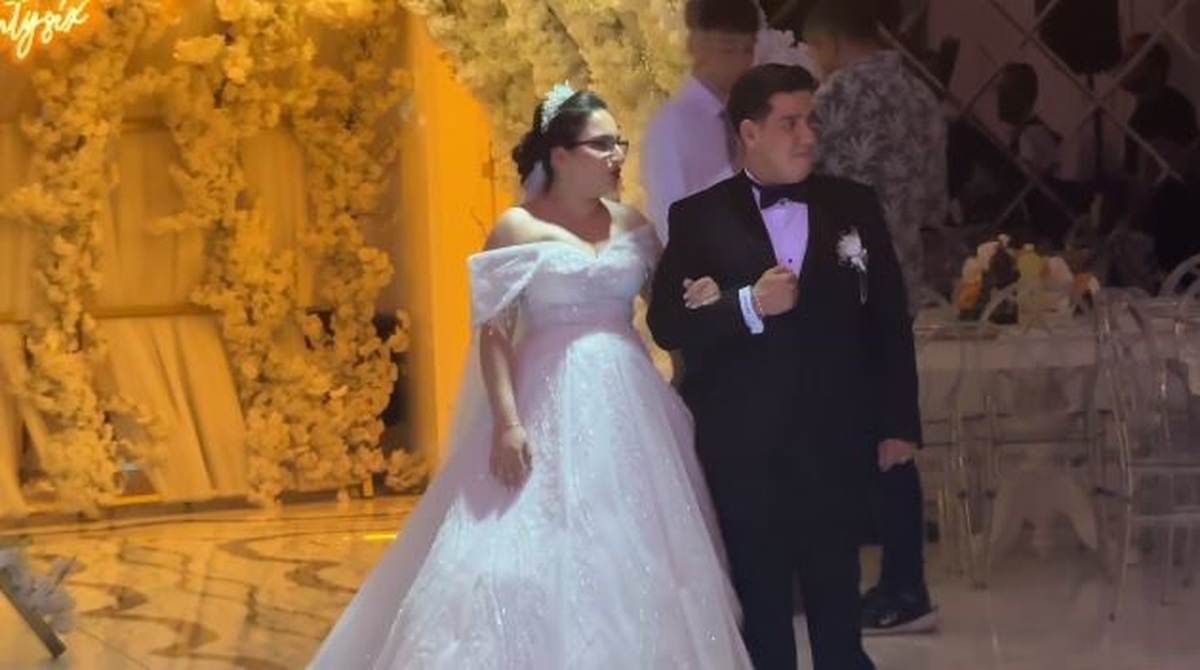 Mahmut Can ve Elif Yardımcı, 7-8 yıllık aşklarını evlilikle taçlandırdı.