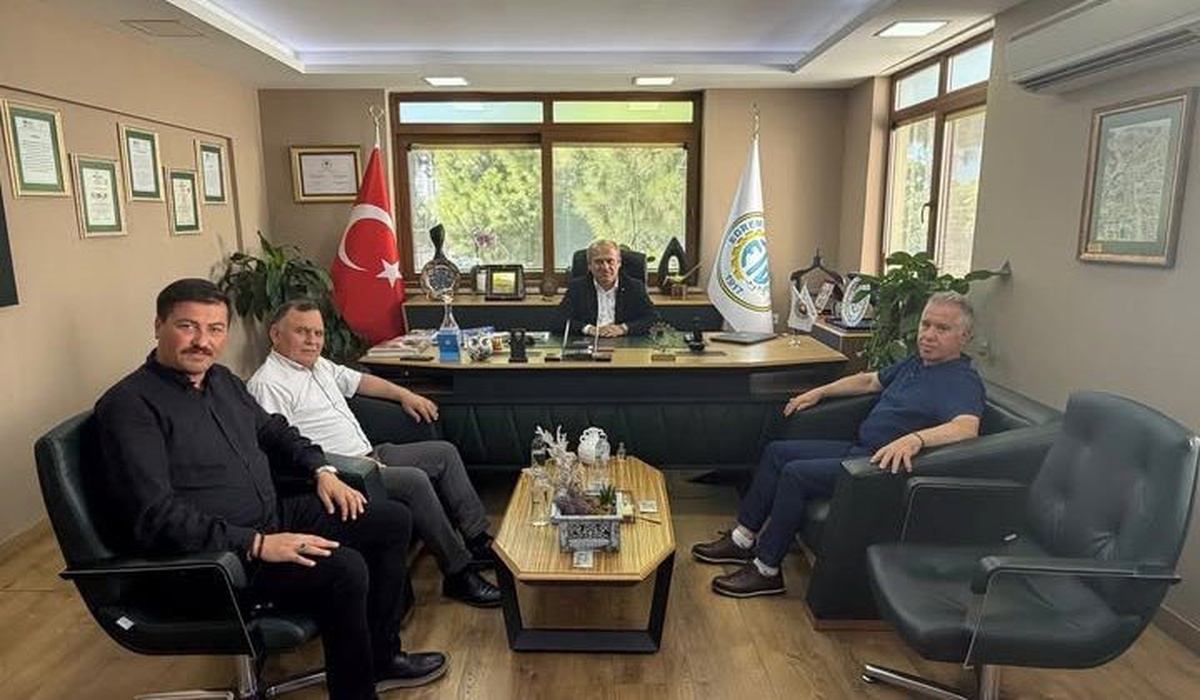 Mehmet Ertaş, Edremit Ticaret Odası’nı ziyaret ederek yöneticilerle bir araya geldi
