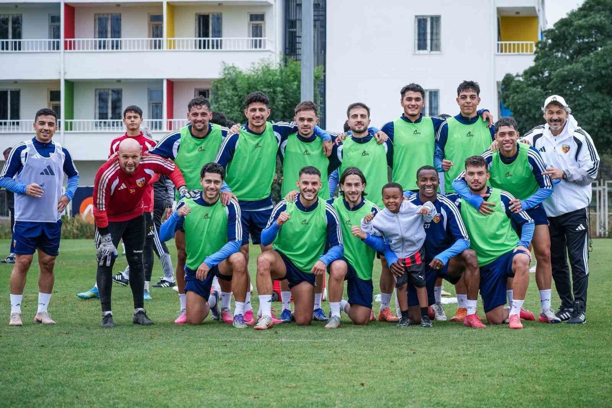 TFF 1. Lig lideri Kayserispor, milli arada 5 günlük izine çıktı