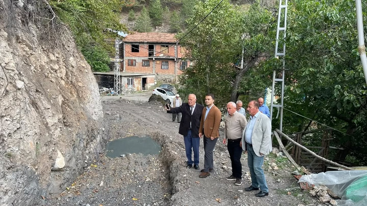 Tosya Kaymakamı Konak, köylerde ulaşım ve altyapı çalışmalarını yerinde inceledi