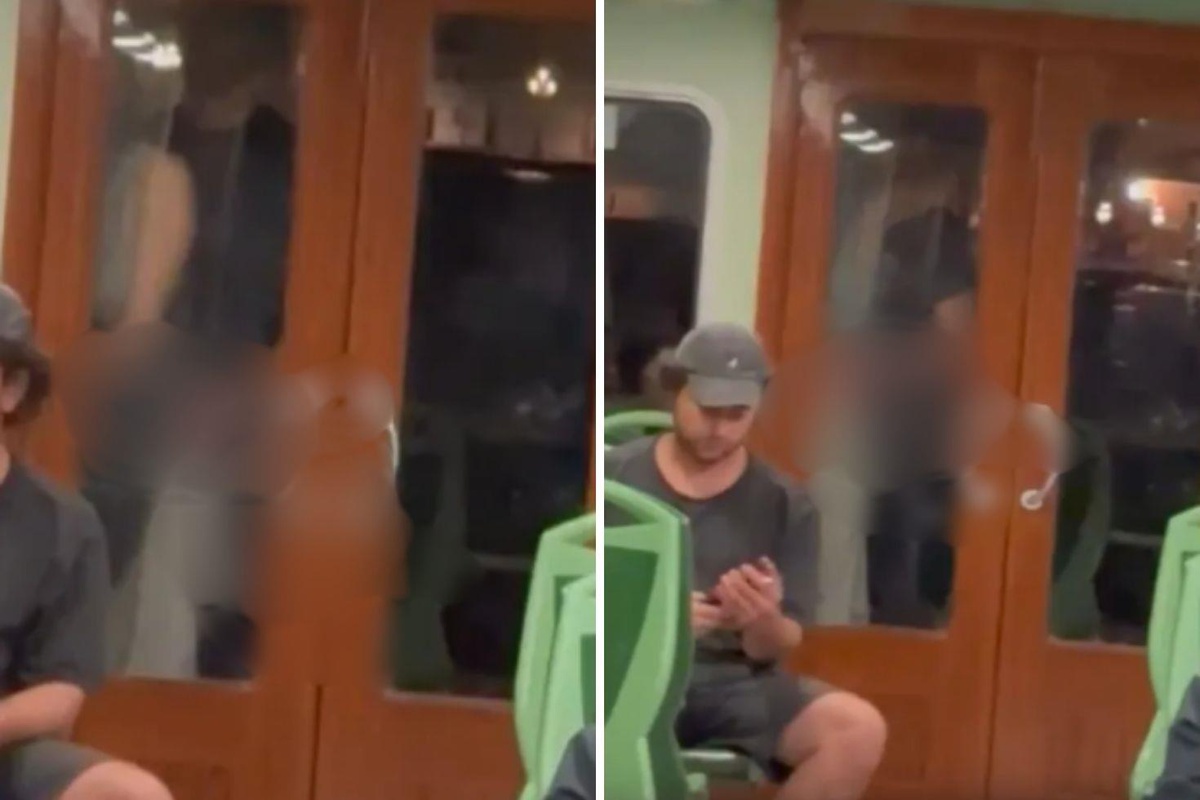 Turistik teknede herkesin gözü önünde ilişkiye girdiler