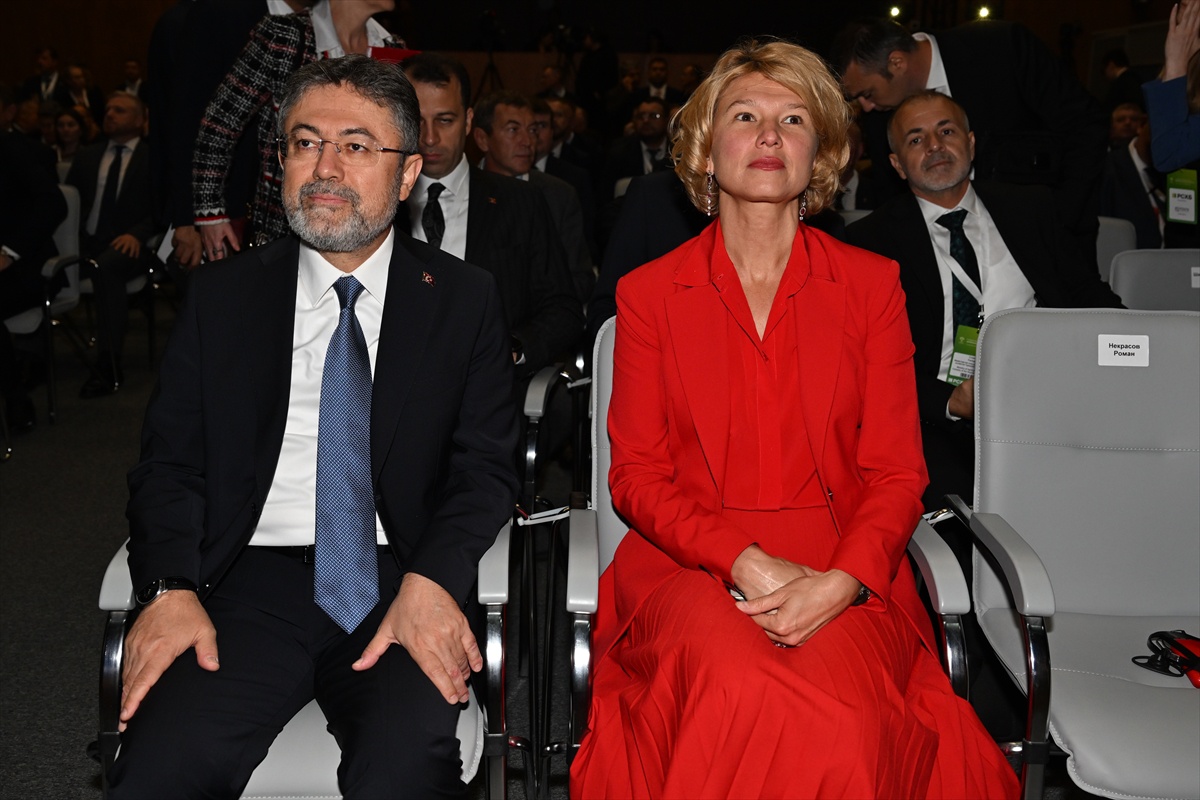 Yumaklı, Moskova'da GEKİS'le büyükbaş hayvanlara dijital kimlik verileceğini açıkladı