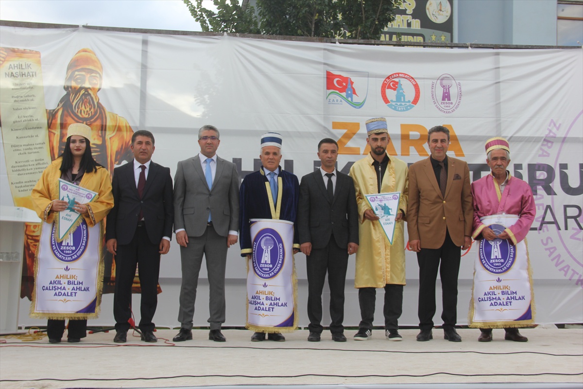 Zara'da Ahilik Haftası etkinliklerinde Osman Yıldırım'a Ahi onur ödülü verildi