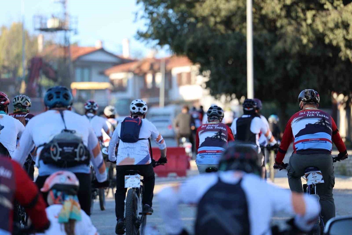 6. Karabük Bisiklet Festivali'nde bisikletçiler Safranbolu'da pedal çevirdi
