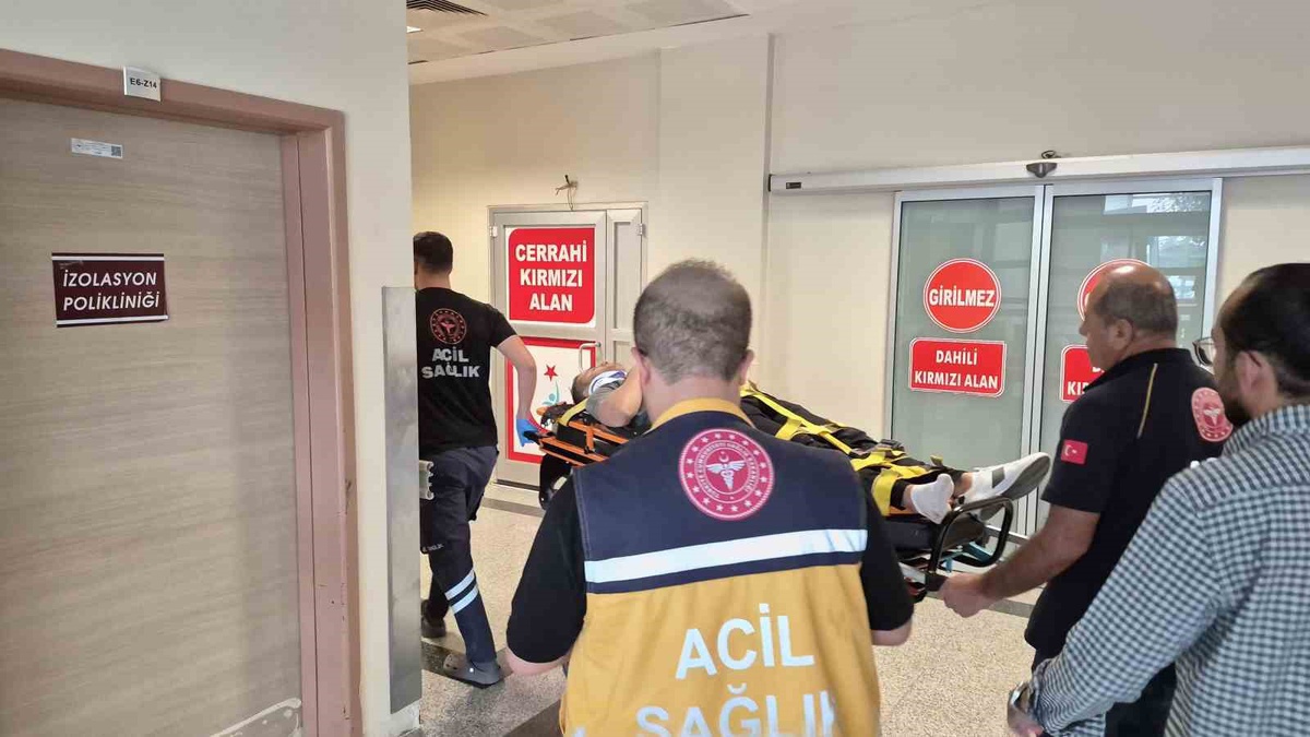 Adıyaman'da motosiklet ile otomobilin çarpışması sonucu 1 kişi yaralandı