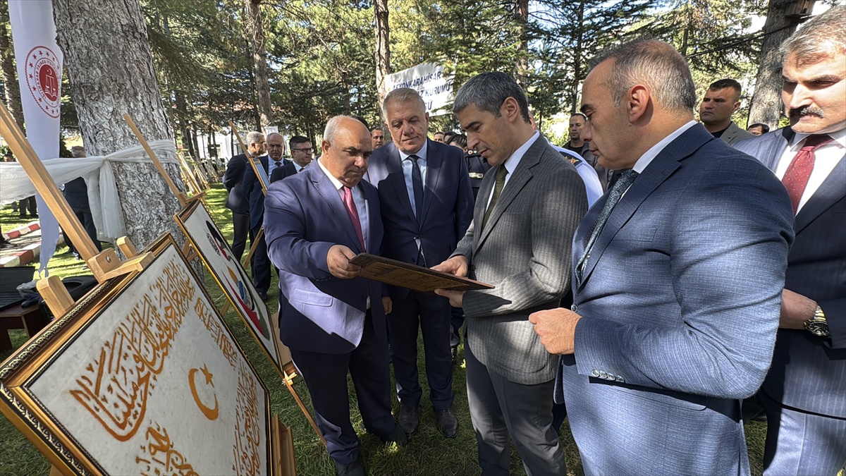 Afyonkarahisar'da hükümlülere yönelik geri dönüşüm sergisi açıldı