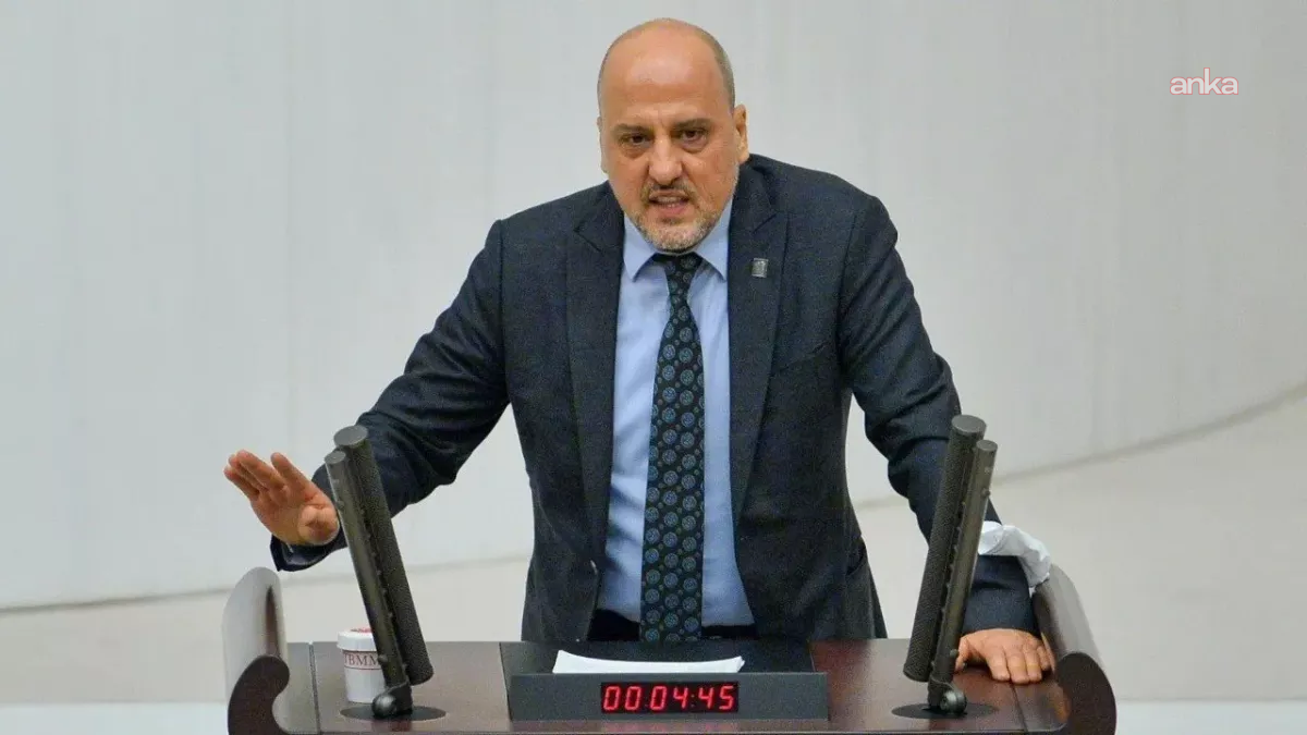 Ahmet Şık, fon skandalı erişim engellerini Şimşek ve Gürlek'e soru önergesiyle taşıdı