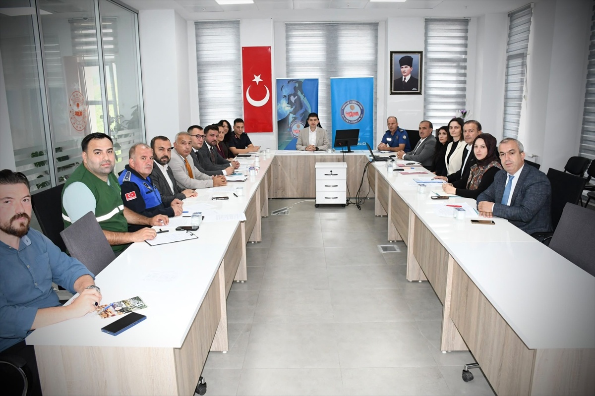 Alaçam'da çocuk, kadına şiddet ve bağımlılıkla mücadele kurulları toplandı