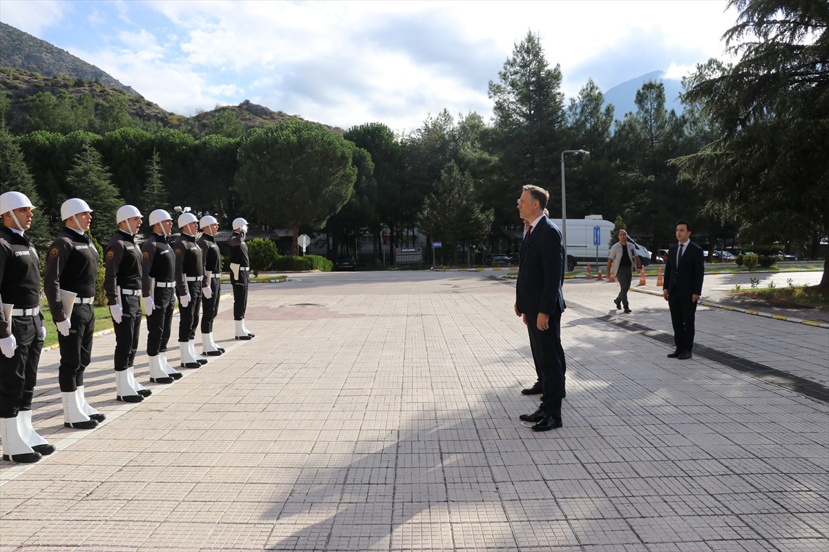 Amasya Emniyet Müdürlüğünde Ayhan Saraç görevi Ali Erkan Aktaşgül'e devretti