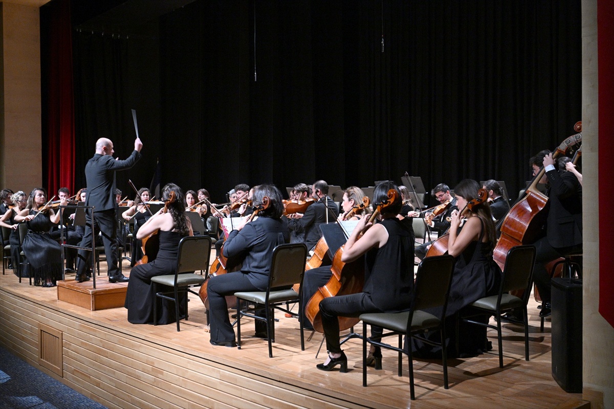 Anadolu Üniversitesi Senfoni Orkestrası 2026-2027 akademik yılını konserle açtı