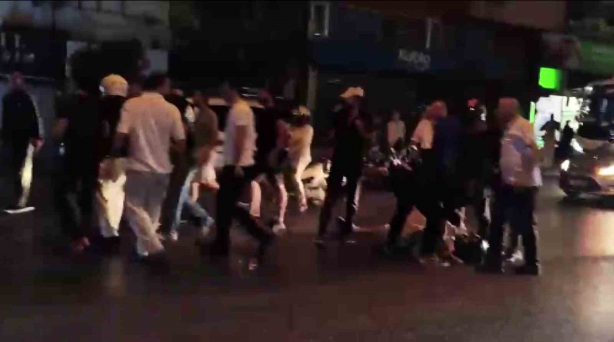 Antalya Muratpaşa'da korna tartışmasında genç motosikletli 3 kişi tarafından dövüldü