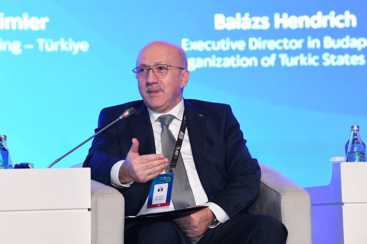 Bakan Yardımcısı Uçarmak, Bakü’de 40 milyar dolarlık karşılıklı yatırımı vurguladı