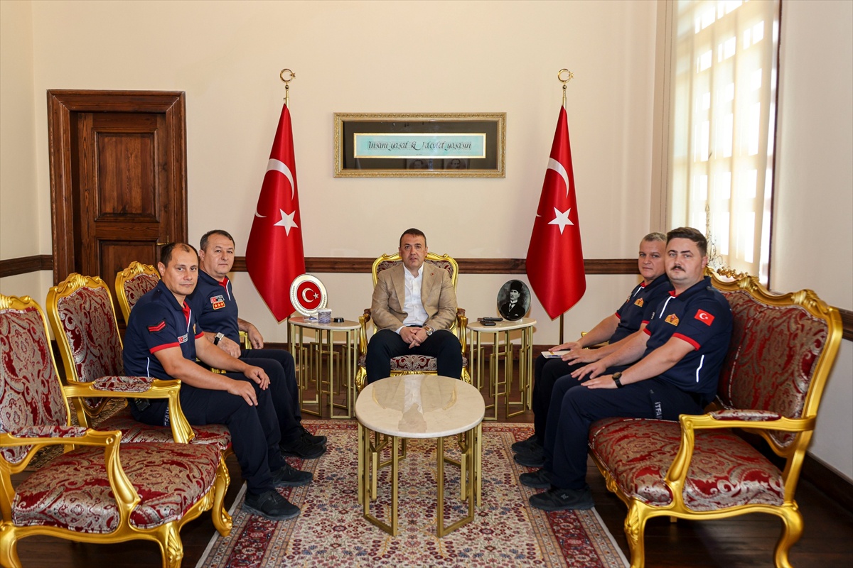 Bilecik Valisi Sözer, itfaiyecilerin afetlerde önemli görev üstlendiğini söyledi